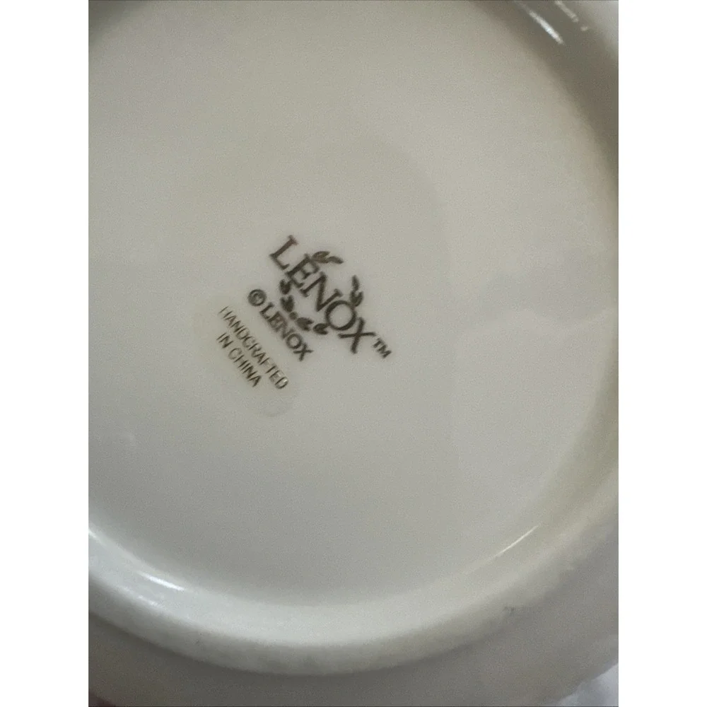 Lenox Ivory Porcelain - Rose Blossom Bud Vase Embossed 7 1/2